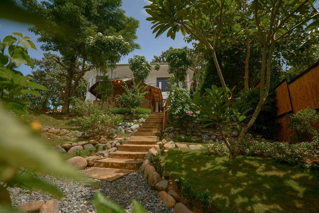 Hilltop Pool And Villa Puerto Princesa Eksteriør bilde