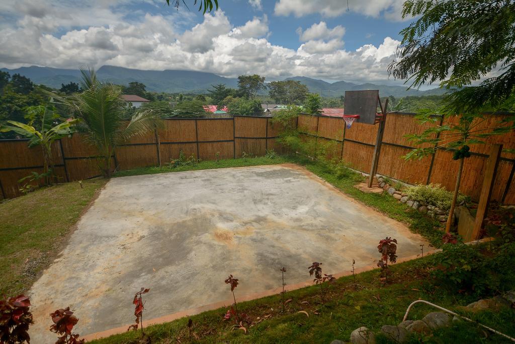 Hilltop Pool And Villa Puerto Princesa Eksteriør bilde