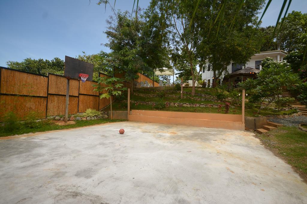 Hilltop Pool And Villa Puerto Princesa Eksteriør bilde
