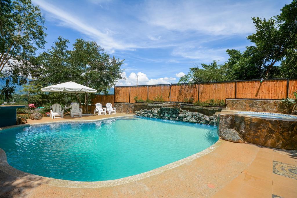 Hilltop Pool And Villa Puerto Princesa Eksteriør bilde