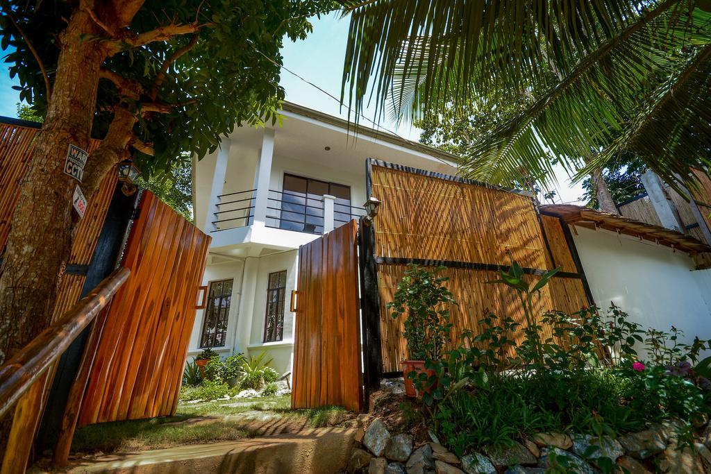 Hilltop Pool And Villa Puerto Princesa Eksteriør bilde